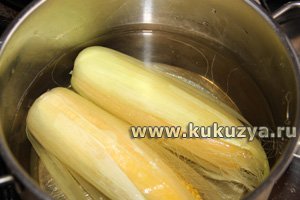 Как приготовить кукурузу в початках в кастрюле, шаг 3