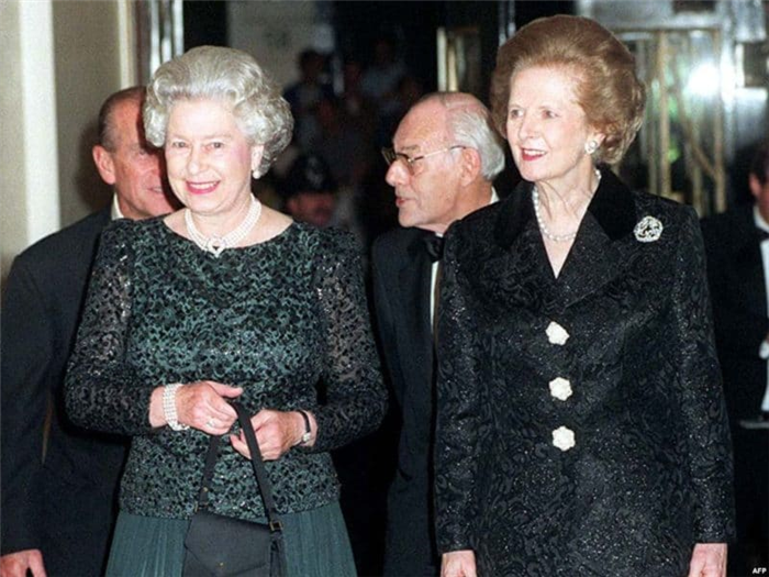 Королева Елизавета II с Маргарет Тэтчер