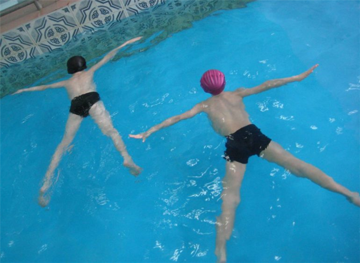 Базовые упражнения по плаванию
